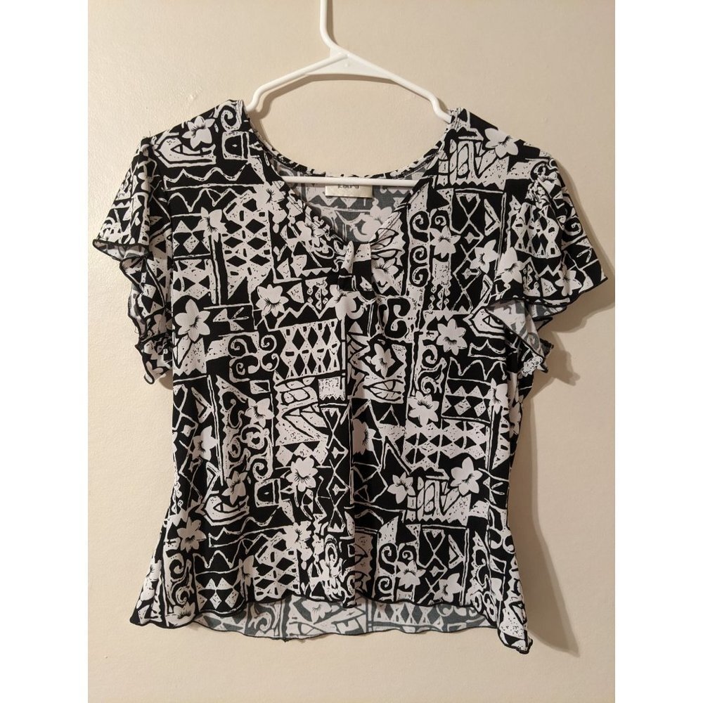 Laura Women's Large t-shirt black and white v neck